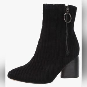 Sbicca Womens Size 7 Menlee Black Corduroy Metal Side Zip O-Ring Ankle Boots NIB